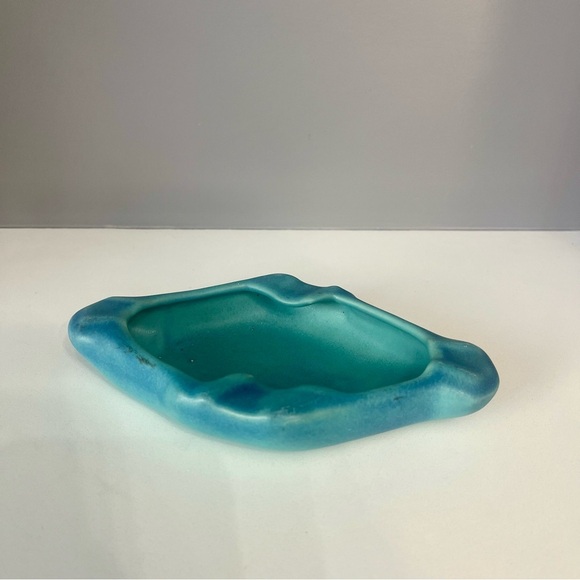 MCM Vintage Van Briggle Pottery Turquoise Ashtry (Early 40’s) - Picture 4 of 6